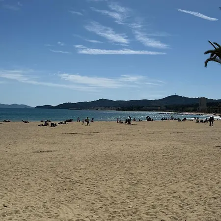 Superbe T2 A 10 Min De La Mer, Piscine, Climatisation, Parking Apartment